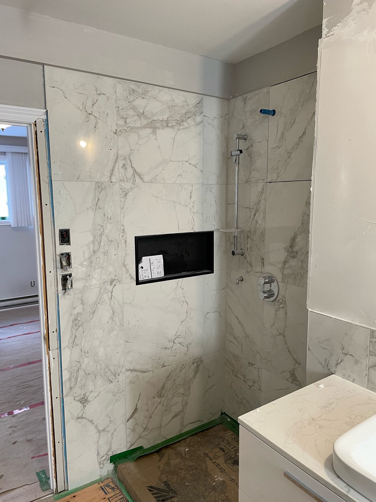 Douche en marbre